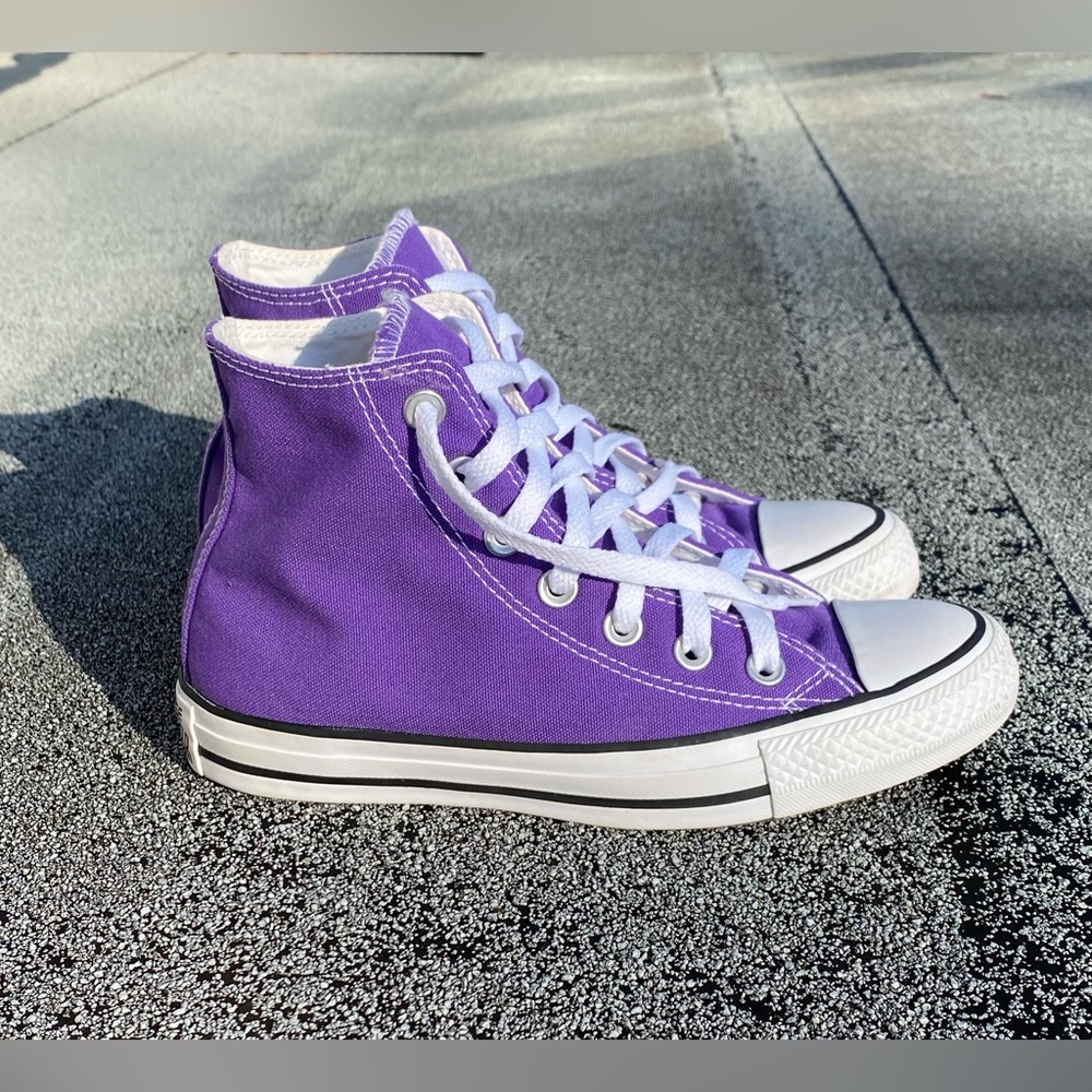 Converse Chuck Taylor Unisex Purple High Top Sneakers- Women’s 6